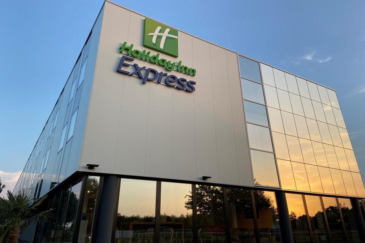 Holiday Inn Express - Arcachon - La Teste, An Ihg Hotel Ngoại thất bức ảnh