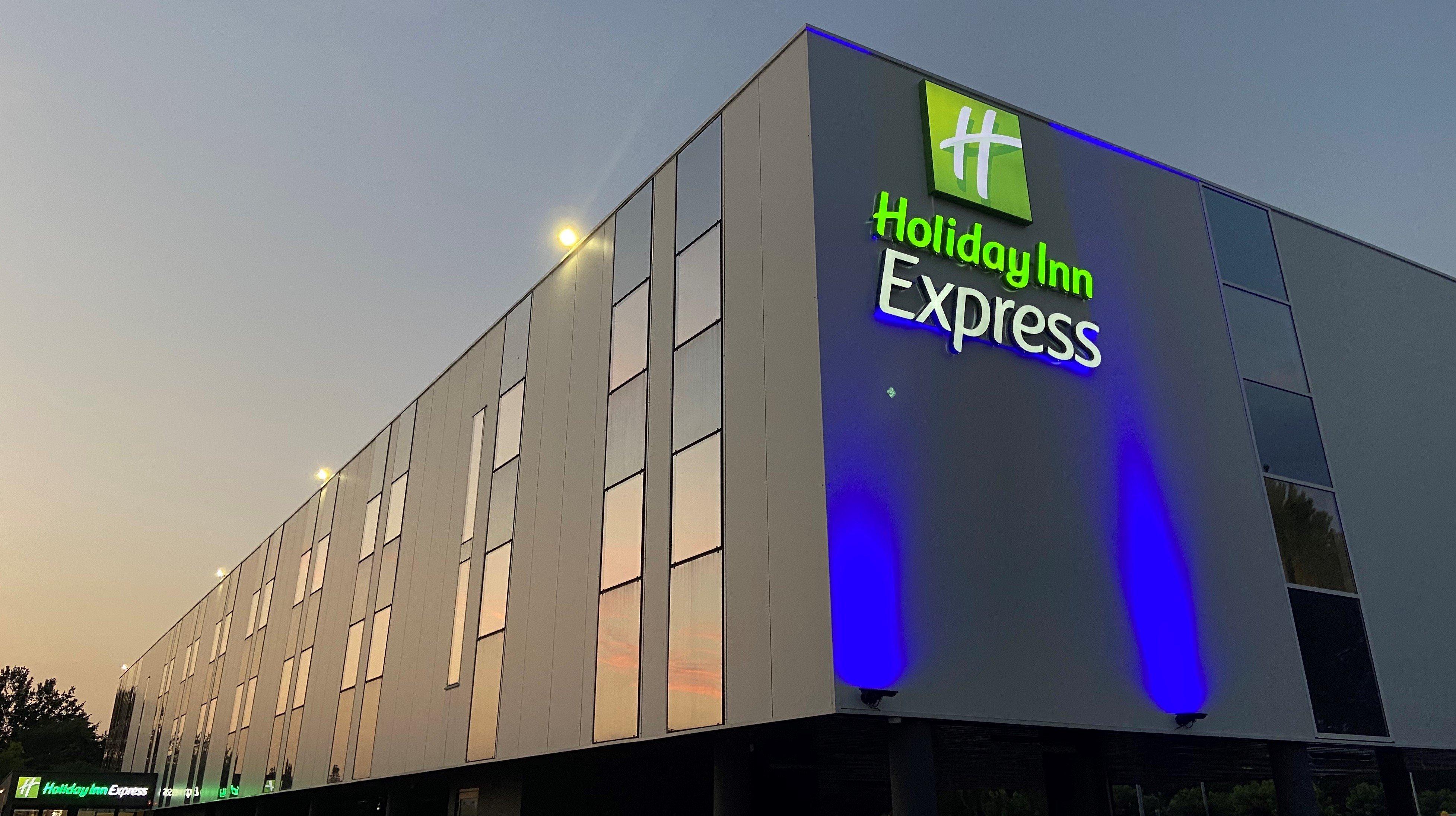 Holiday Inn Express - Arcachon - La Teste, An Ihg Hotel Ngoại thất bức ảnh